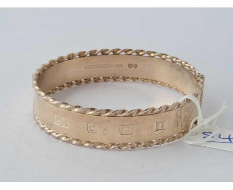 A silver hallmarked bangle 