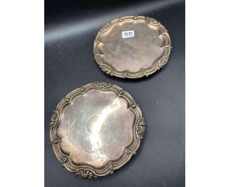A pair of old Sheffield salvers on bracket feet – 7” diameter