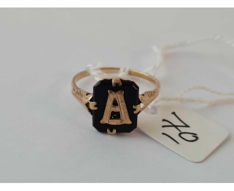 A 9ct  ‘A’ initial vintage ring size J 1.5g inc