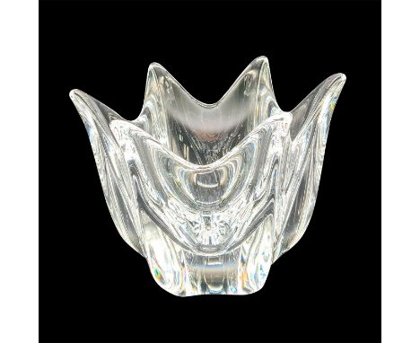In beautiful blooming flower design. Orrefors acid mark. Dimensions: 6"L x 6.25"W x 5"HManufacturer: OrreforsCountry of Origi