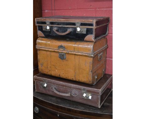 Vintage luggage - two suitcases and a metal trunk (3)