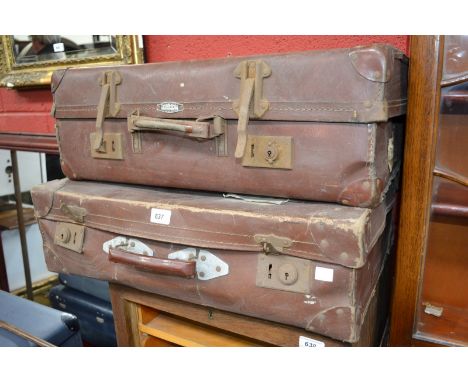 Vintage luggage - a Spinney suitcase and another (2)