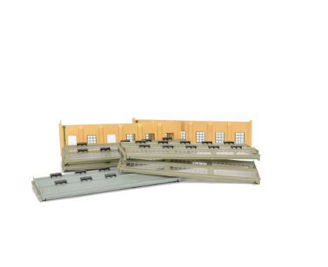 Hornby-Dublo 2-Rail Plastic Engine Shed and Extensions, one shed and four additional roofs and 16 supports together with thre