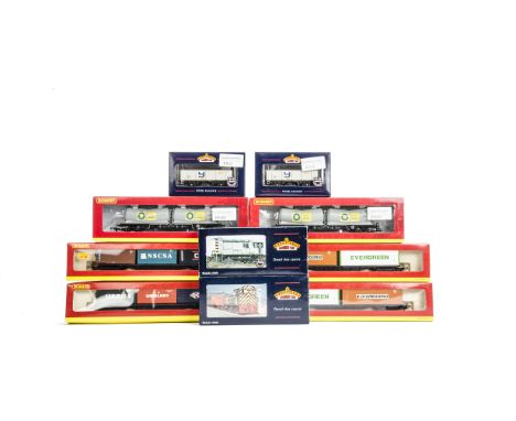 Bachmann and Hornby (China) OO Gauge Diesel Shunters and Freight Stock, Bachmann Class 08 BR green Diesel Shunter and Class 0