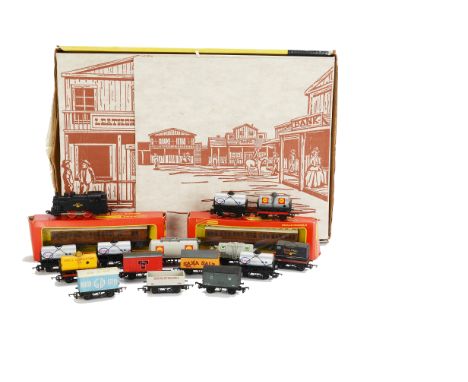 Tri-ang-Hornby OO Gauge Unboxed Coaching and Freight Stock, including 9 Tri-ang-type Pullman cars with different names applie