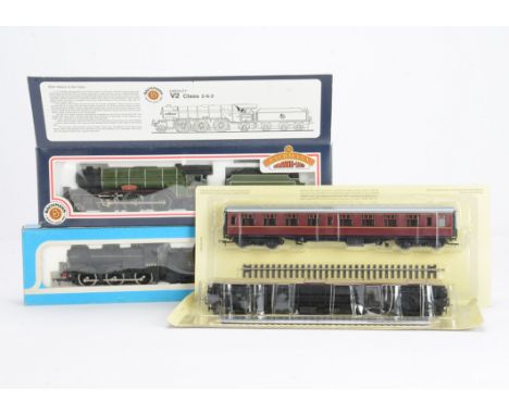 Bachmann and Airfix OO Gauge Locomotives and Hachette Coaches, Bachmann LNER green Class V2 2-6-2 'Coldstreamer', Airfix LMS 