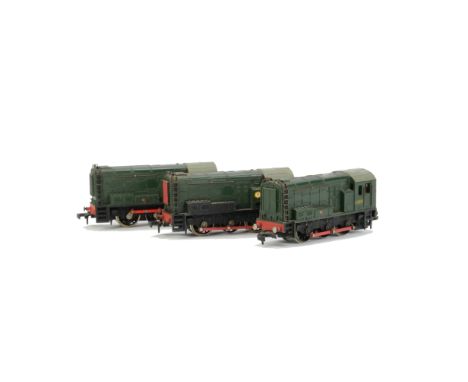 Hornby-Dublo 2-Rail OO Gauge Diesel Shunter Locomotives, three unboxed Class 08 BR green Diesel Shunters No 3302, F-G, two wi