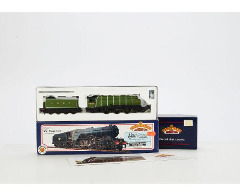 Bachmann OO Gauge Steam Locomotives, ref 31-556 LNER black V2 no 3650 and 31-956 LNER Doncaster green 4482 'Golden Eagle', bo