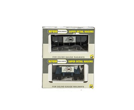 Wrenn 40th Anniversary HRCA Wagons, W5524 Hopper Wagon in dark grey and W5525 Ore Wagon in dark blue, both with HRCA 40TH Ann