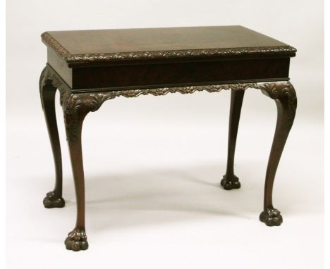 A GOOD GEORGE III DESIGN "IRISH" MAHOGANY FOLD-OVER CARD TABLE, EARLY 20TH CENTURY, with green baize lined rectangular top ha