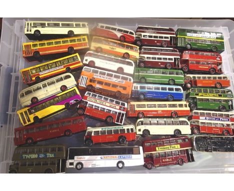 Twenty five unboxed OOC and EFE buses and coaches, OO scale, mostly good condition. P&amp;P Group 3 (£25+VAT for the first lo