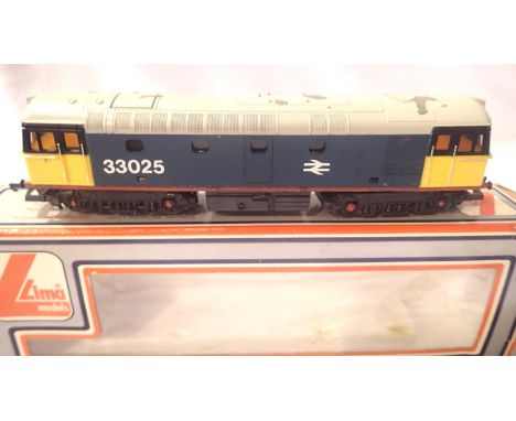 Lima Class 33 diesel, 33025, blue. Very good - excellent condition, glue marks to roof, box with wear. P&amp;P Group 1 (£14+V