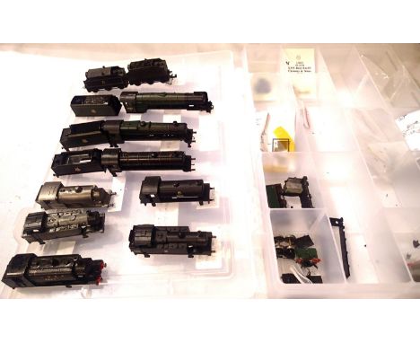 Selection of N gauge spares including bodies, tenders etc. P&amp;P Group 1 (£14+VAT for the first lot and £1+VAT for subseque