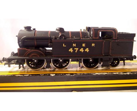 Dapol 0.6.2 tank, LNER Black 4744, crew fitted. Excellent condition, box is poor. P&amp;P Group 1 (£14+VAT for the first lot 
