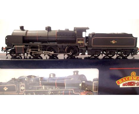Bachmann 32-154 N Class, 31843 Black Late Crest, excellent condition, box with storage wear. P&amp;P Group 1 (£14+VAT for the
