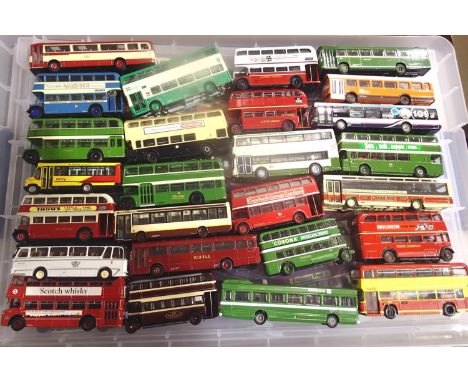 Twenty five unboxed OOC and EFE buses and coaches, OO scale, mostly good condition. P&amp;P Group 3 (£25+VAT for the first lo