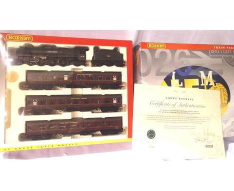 Hornby R2176M, Lakes Express train pack, Queen Elizabeth 46221, Green Late Crest, 3x BR MK1 coaches, limited edition 796/1500