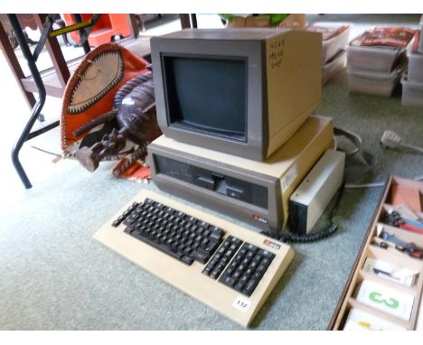 Vintage Sirius Computer with monitor, base unit, Keyboard and disc drive 