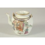 A FINE CHINESE FAMILLE ROSE PORCELAIN TEAPOT, painted with dignitaries and figures on horseback,