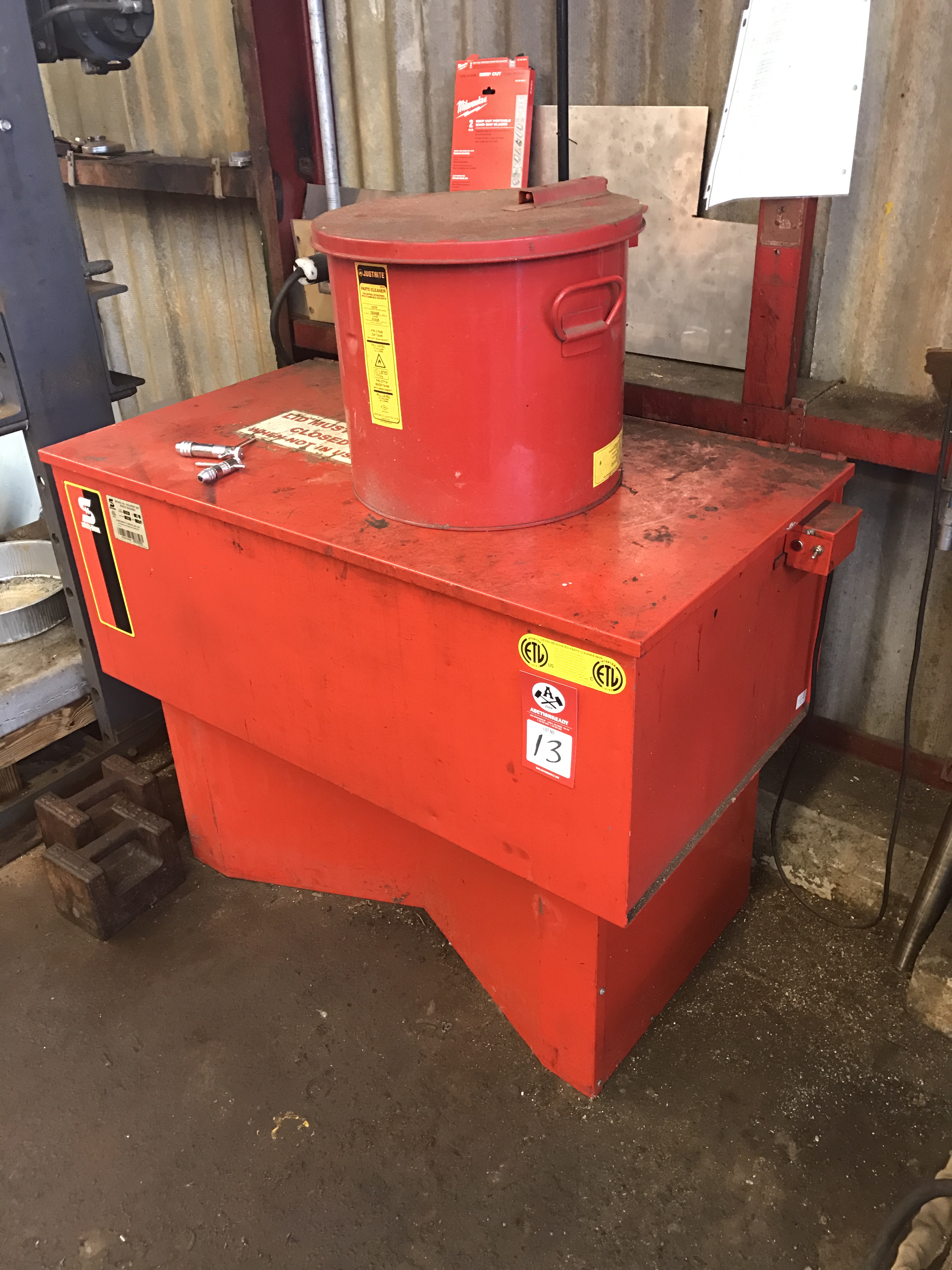 Parts Washer, Safety Kleen model 44 Solvent Vat Parts Washer with