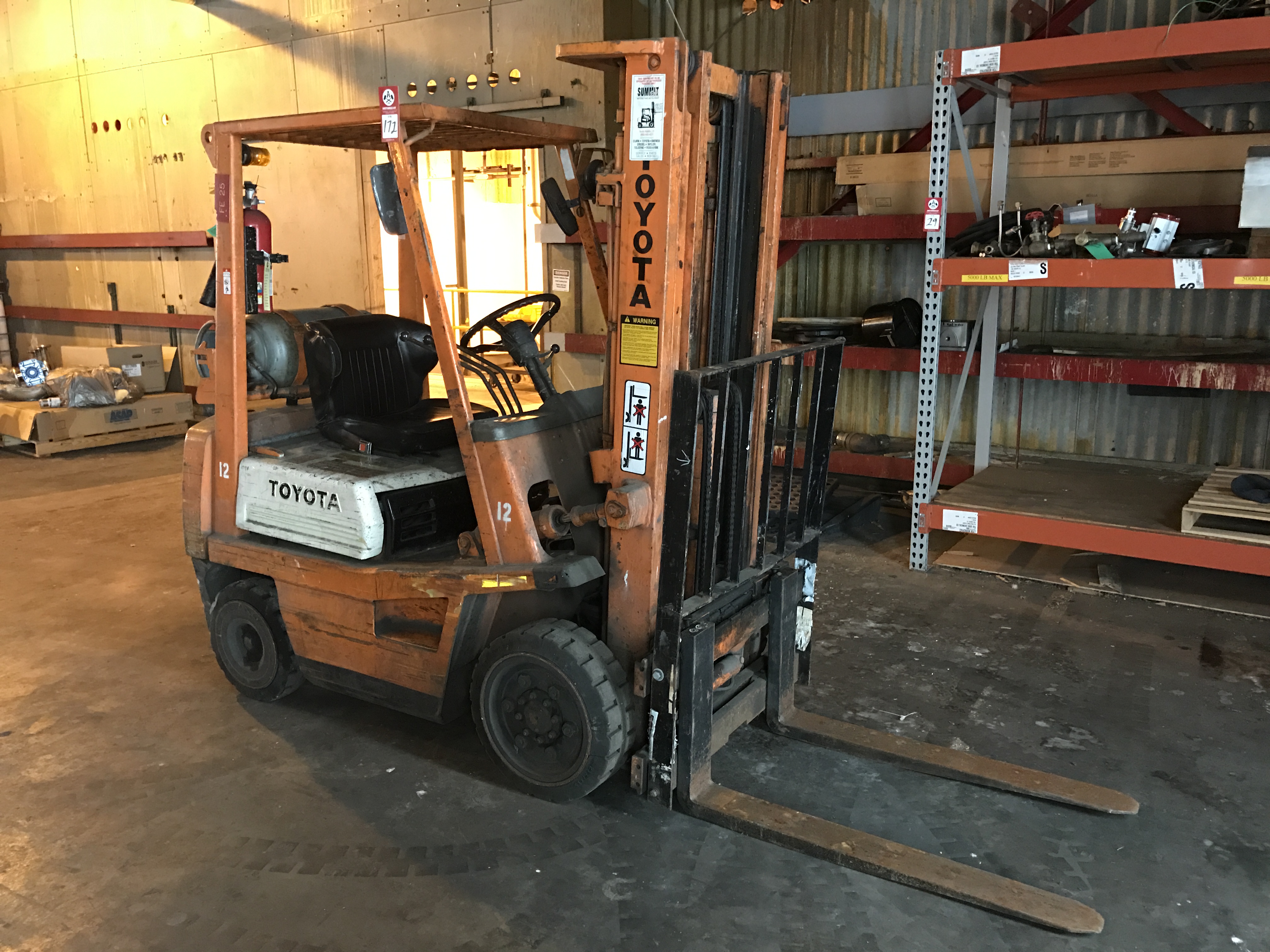 Fork Lift Truck, Toyota model 424FGC20, LP powered with side shift