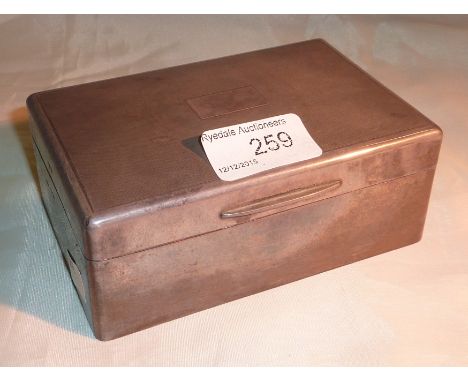 Silver cigarette box with engine turned decoration to lid 