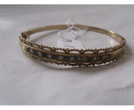 An attractive 9ct sapphire & pearl hinged bangle 13.5g  