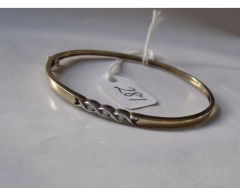 9ct diamond set bangle 6.7g      