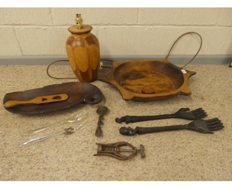 Quantity of wooden items to include bowls, carved tray, vintage double lever corkscrew by James Neeley &amp; Sons ltd, &amp; 