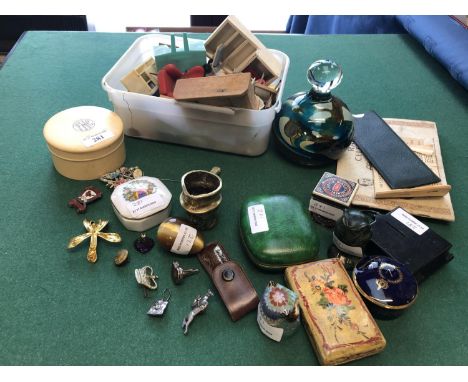 Quantity of Vintage costume jewellery, including a 1949/1950 Swindon Speedway brooch, glass paperweight, compadd, cocktail me