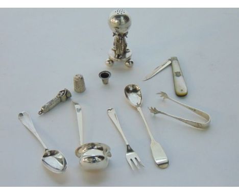 A Russian silver spice box, 84 standard, the spherical container with hinged cover, mounted on the shoulders of three bowing 