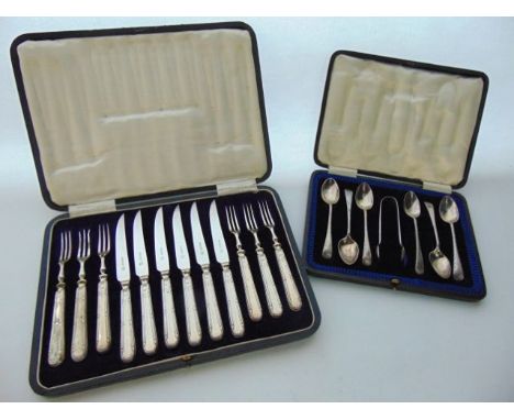 A cased set of six George V silver Old English pattern teaspoons and a pair of sugar tongs, Cooper Brothers & Sons Ltd, Sheff