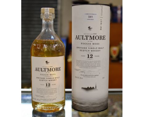 AULTMORE OF THE FOGGIE MOSS 12 YEAR OLD SPEYSIDE SINGLE MALT SCOTCH WHISKY, WITH PRESENTATION BOX - 1 LITRE, 46% VOL     