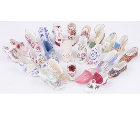 A set of 24 "Historic Miniature Shoes Collection"
from English Potteries including Spode, Royal Worcester, Mason's and Coalpo