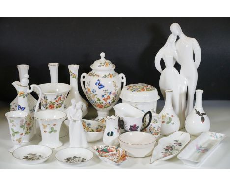 Victorian Art Nouveau fifteen piece Toronto K&amp;T set of two serving tureens and mixed plates (1 box) 