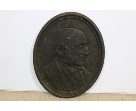 19th century cast iron oval wall plaque featuring a profile portrait of the Duke of Wellington, H 42cm, W 34cm
