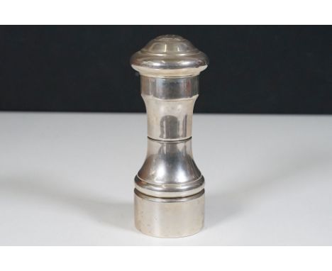 Sterling silver pepper grinder by Empire, marked made in Italy, 15cm high