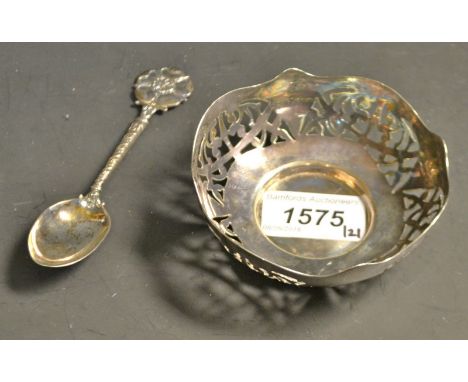 A silver pierced dish,London; a silver spoon, Birmingham (2)