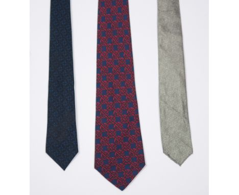 Hermès. Paris. Set of three ties in natural silk.Vintage.
