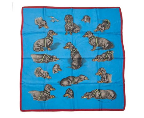 Hermès. París.&nbsp;Women's natural silk patterned scarf.Vintage.86 x 90 cm.