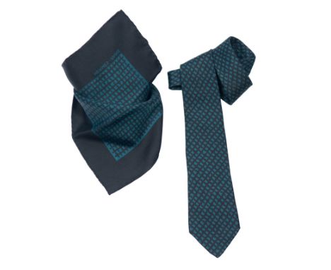 Hermès. Paris. Tie and scarf set in natural silk.Vintage.