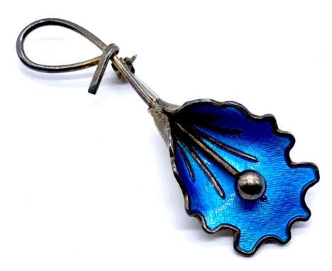 A vintage Norwegian sterling 925 floral brooch set with blue enamel, 6cm length.