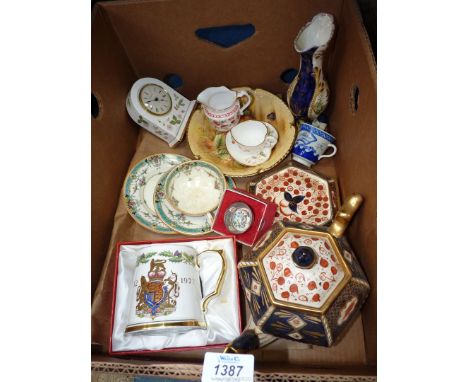 A quantity of china including; Aynsley 'Orchard Gold' bowl, Wedgwood 'Wild Strawberry' clock, Royal Worcester 'Chinoiserie' c