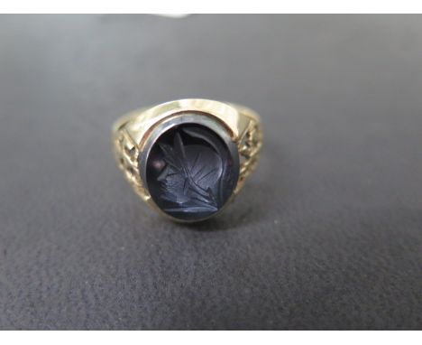 A hallmarked 9ct yellow gold Intaglio ring, size W, approx 5 grams, in generally good condition 