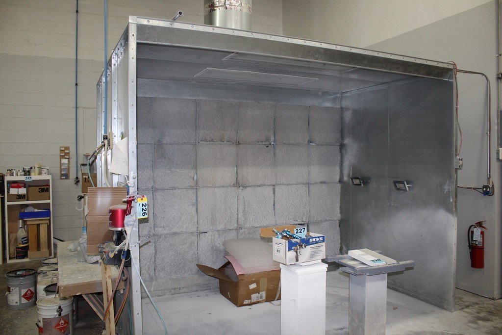 PAASCHE PAINT SPRAY BOOTH 10' W X 6' D X 8' H WITH CA TECHBOLOGIES