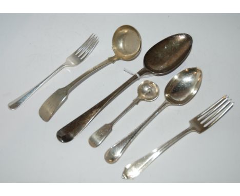 A small quantity of mixed silver cutlery, tablespoon London 1817, sauce ladle, London marks, 200 grams Condition report: Avai