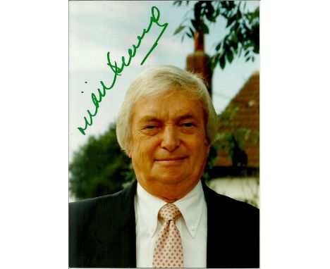 Richie Benaud signed 7 x 5 colour portrait photo. Good condition 