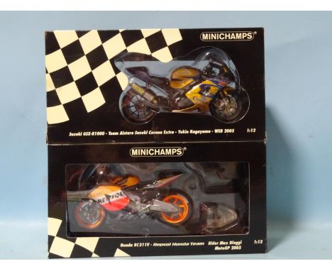 Two Minichamps motorcycles, 1/12 scale: Suzuki GSX-R1000 and Honda Rc211v, (boxed), (2). 