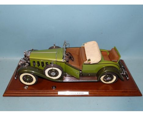 Danbury Mint, Museum Masterpiece, 1930 Cadillac V16 Roadster, serial no.1968, 1:12 scale model, including golfer's door, golf