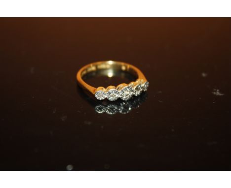 AN 18CT GOLD AND PLATINUM 5 STONE ILLUSION SET DIAMOND RING SIZE M APPROX WEIGHT -2.8G